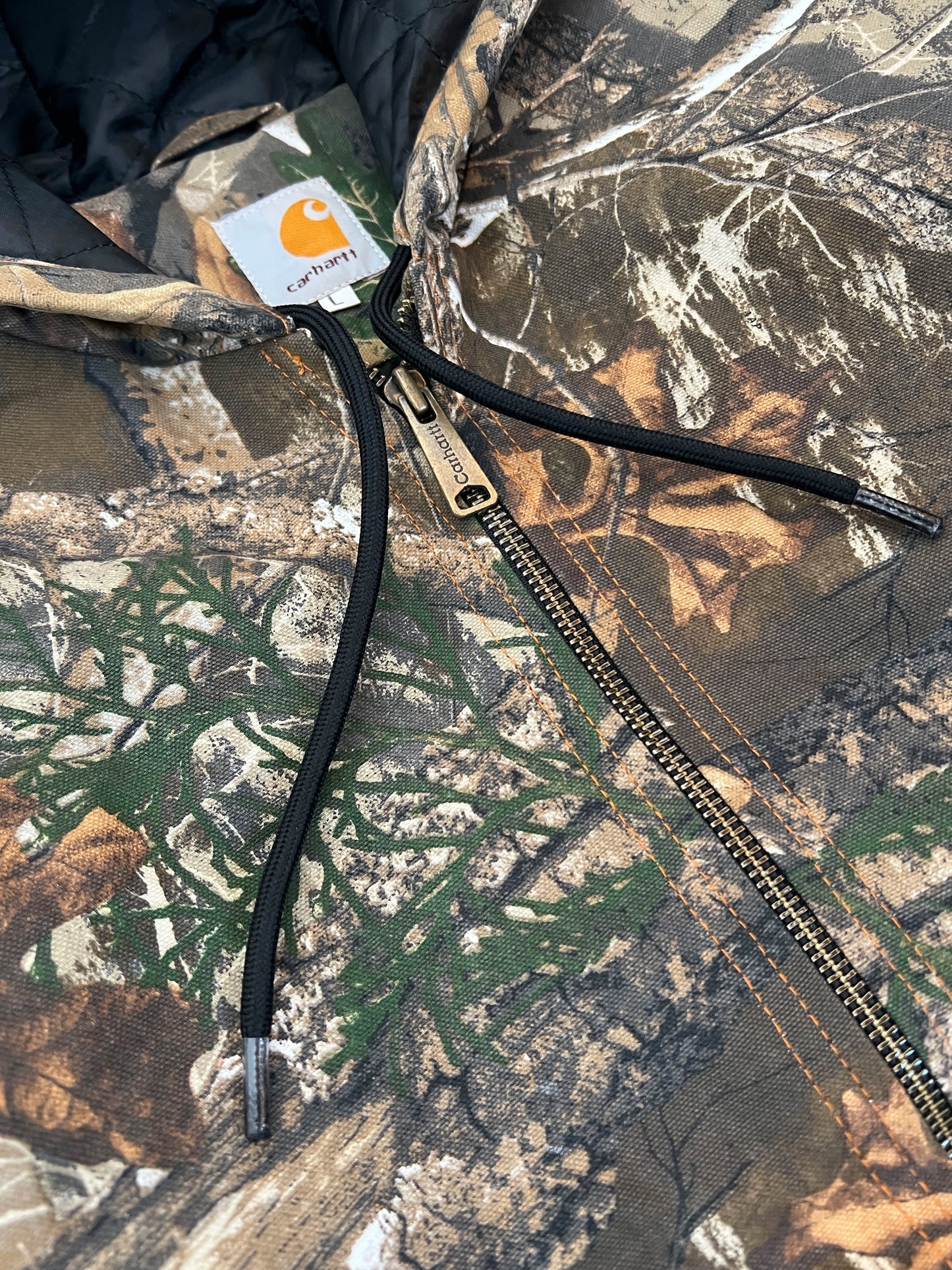 Rework maskáčová bunda Carhartt s černým úpletem (L)