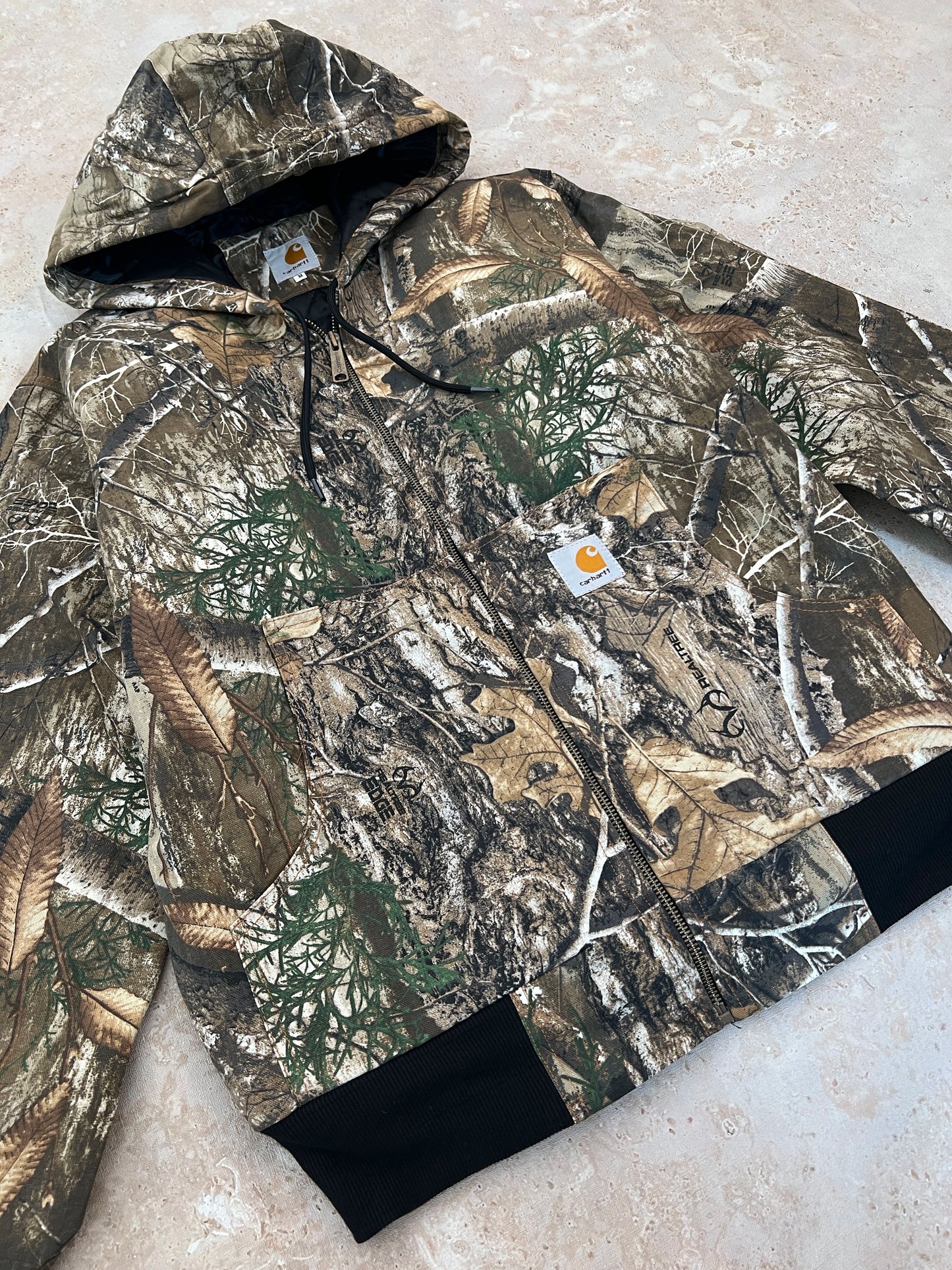 Rework maskáčová bunda Carhartt s černým úpletem (M)