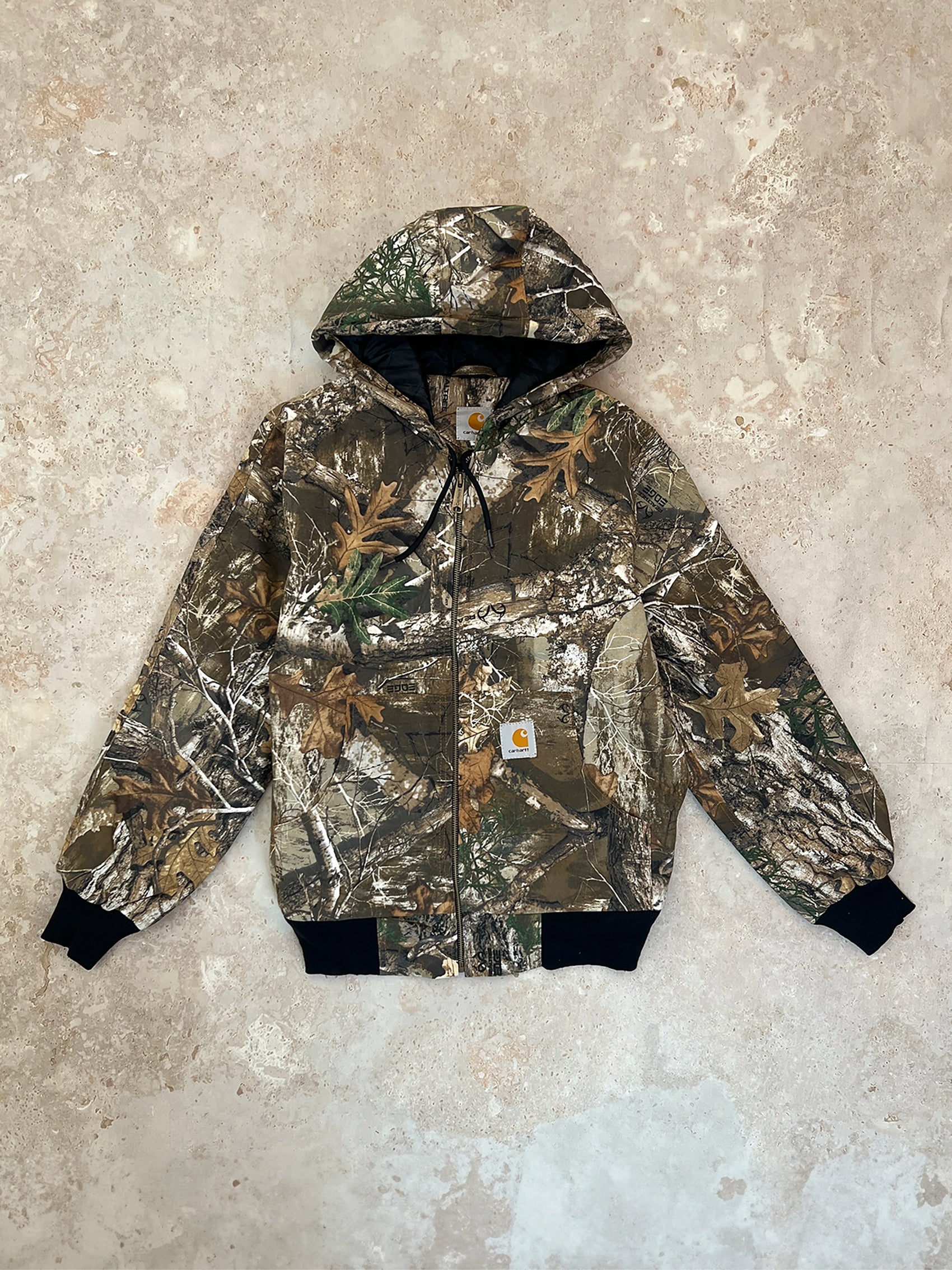 Rework maskáčová bunda Carhartt s černým úpletem (S)